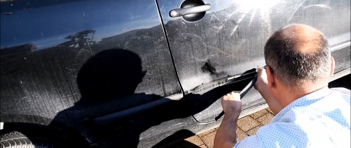 Kaip lengvai ištaisyti įdubimą ant automobilio naudojant verdantį vandenį ir stūmoklį