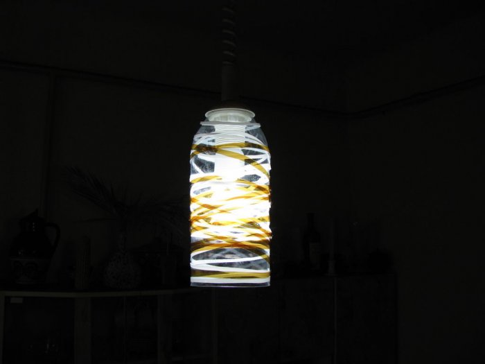 Hogyan készítsünk lámpaernyőt műanyag palackból