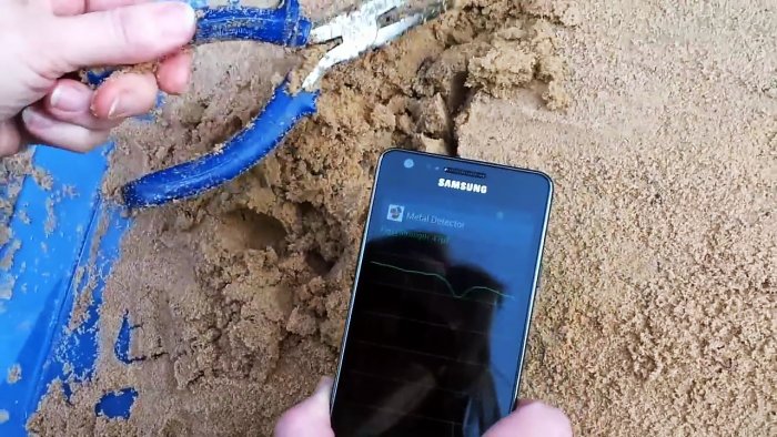 Sådan forvandler du din smartphone til en metaldetektor på 1 minut