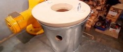 How to make a mini smelter for melting aluminum from a bucket and plaster