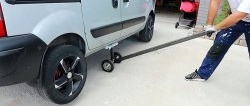 Do-it-yourself lift for instantly jacking up a car