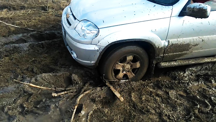 Kaip išlipti iš purvo be pašalinės pagalbos