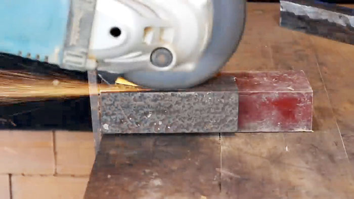 Sådan laver du en pålidelig skruestik af metalrester