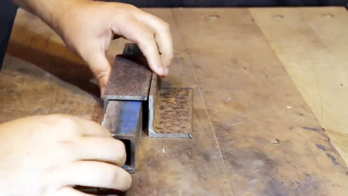 Comment fabriquer un étau fiable à partir de restes de métal