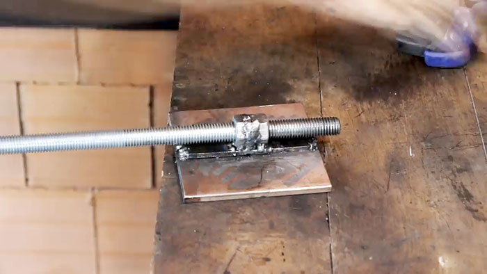 Hur man gör ett pålitligt skruvstycke från överbliven metall