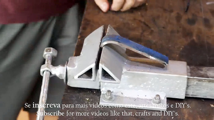Comment fabriquer un étau fiable à partir de restes de métal
