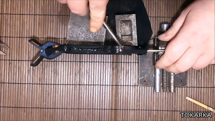 Как да си направим гумирана дръжка на нож