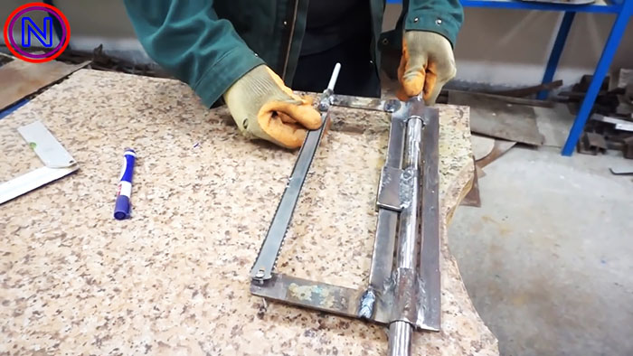 Máquina para cortar metal de um moedor de carne elétrico