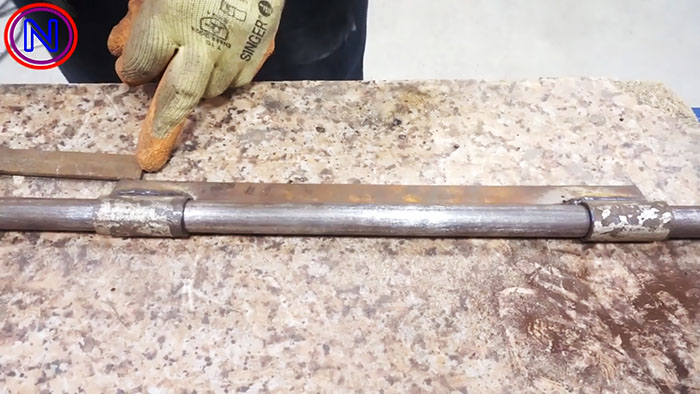 Macchina per tagliare il metallo da un tritacarne elettrico