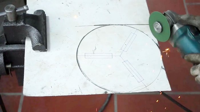 Homemade quick slicer for chopping vegetables into rings