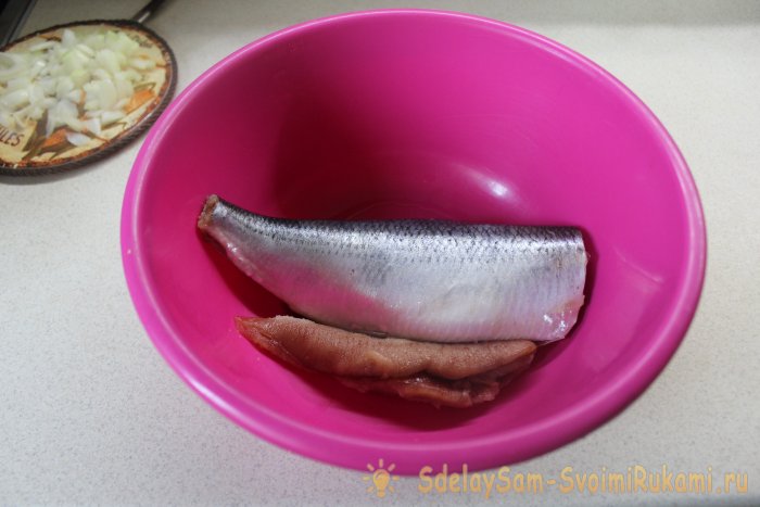 Pickled herring at home, how to pickle herring deliciously