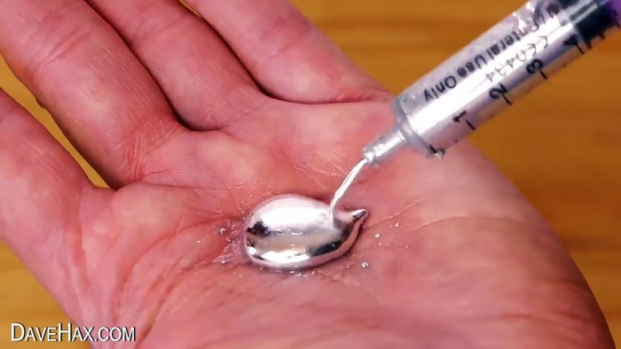Come forare una lattina di alluminio con il dito