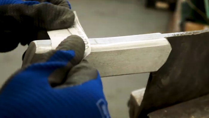 Как да отлеете алуминиева дръжка за нож или сатър