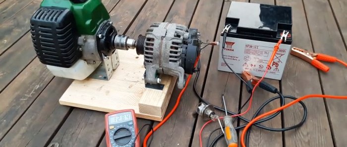 Un generador de gasolina sencillo de bricolaje elaborado con piezas disponibles