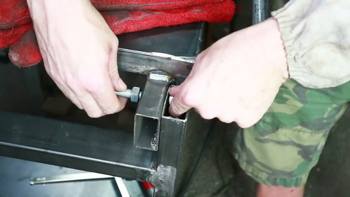 Unique DIY welding trolley with folding table