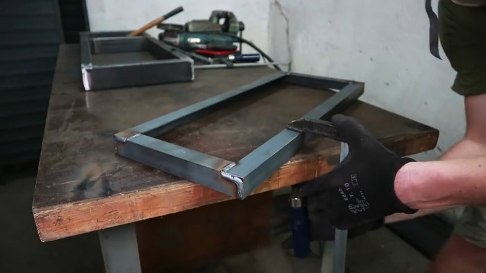 Carro de soldadura de bricolaje único con mesa plegable