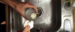 How to instantly peel a boiled egg, a life hack for everyone