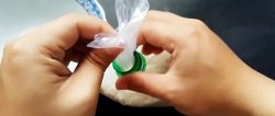 5 طرق مفيدة لاستخدام أغطية الزجاجات البلاستيكية