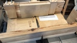 Crosscut carriage - tenon saw for box joints