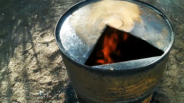 En tønne på 200 liter hjelper til med å bli kvitt stubben