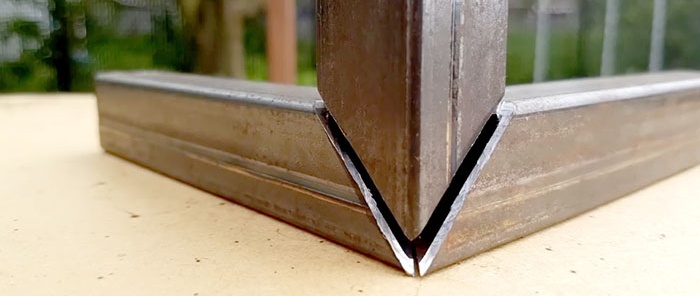 How to make a corner connection between three square profiles