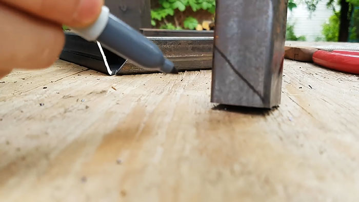 How to make a corner connection between three square profiles