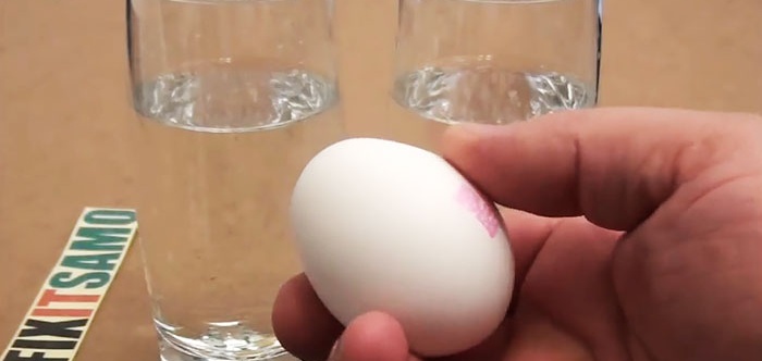 An easy way to check the freshness of eggs