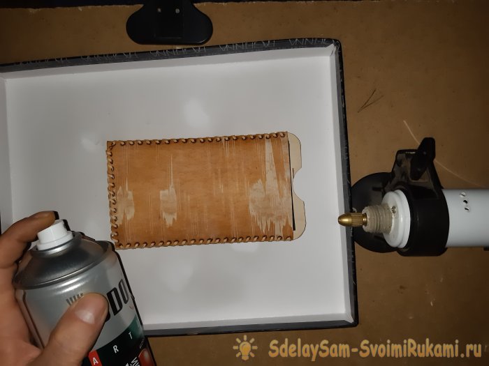 DIY puzdro na telefón z brezovej kôry