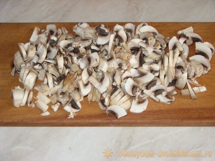 Borș rapid, ușor și gustos cu ciuperci fără prăjire