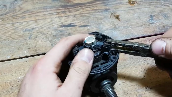 Cómo convertir una amoladora angular a 12 V