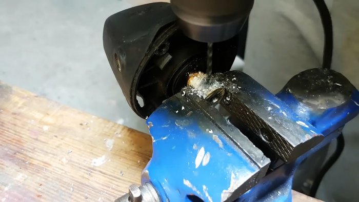 Paano i-convert ang isang angle grinder sa 12 V