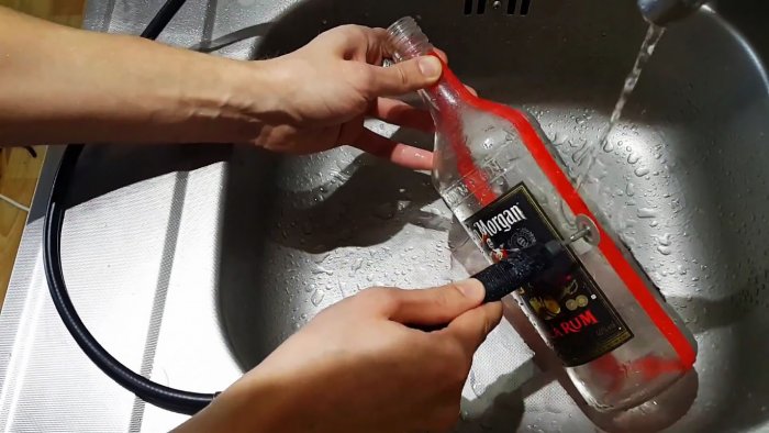 Πώς να κόψετε ένα μπουκάλι κατά μήκος