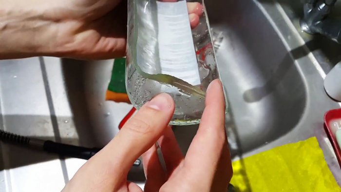 Kā sagriezt pudeli gareniski