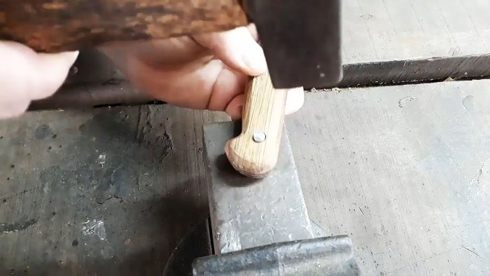 Cara membuat rivet dari paku