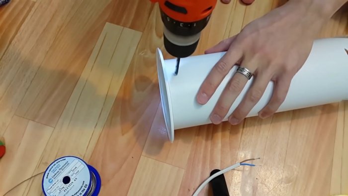 Cách làm đèn đơn giản từ ống nhựa PVC