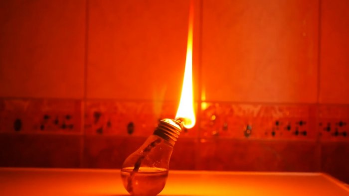 3 korisne ideje od pregorjele žarulje sa žarnom niti