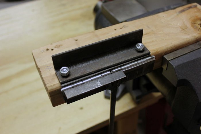 Kako napraviti mini stroj za savijanje metala