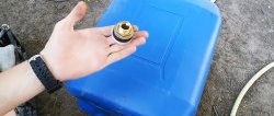 How to cut a fitting into a plastic canister