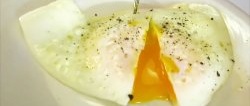 How to fry a soft-boiled egg without water in a frying pan