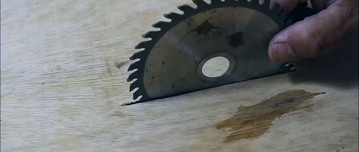 كيفية صنع منشار طاولة مدمج من المطحنة