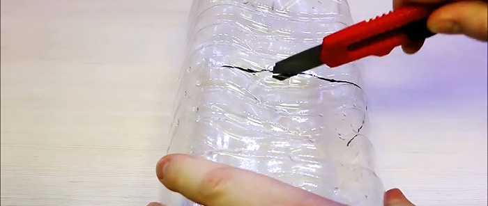 Storcator de citrice realizat din sticle de plastic