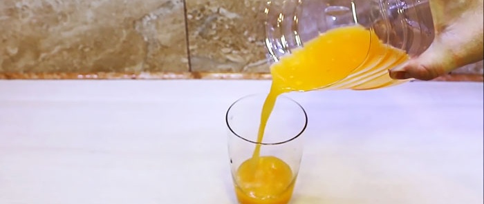Storcator de citrice realizat din sticle de plastic