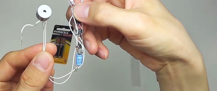 DIY bezkontaktný vysokonapäťový detektor