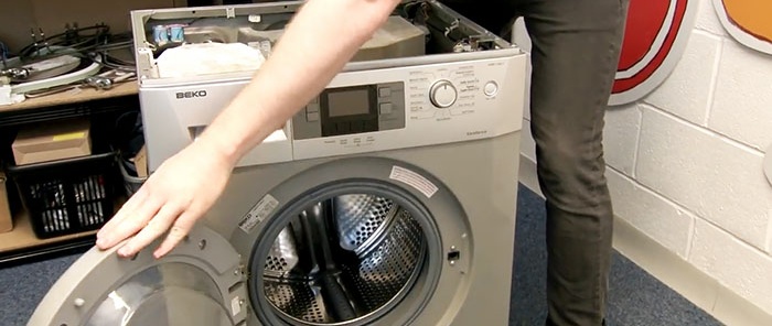 4 cách mở cửa máy giặt khi bị kẹt