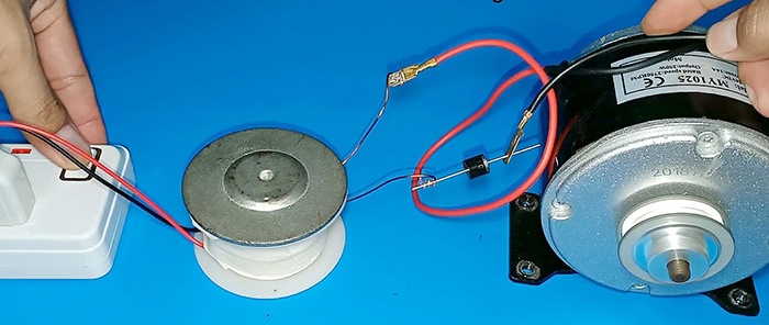 Како брзо направити трансформатор од 100 В од звучника