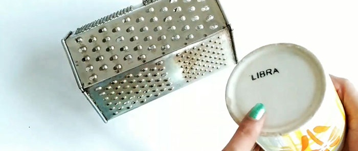 Even a woman can sharpen a grater in just 1 minute using this method.