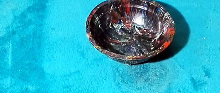 DIY pohár vyrobený z víček