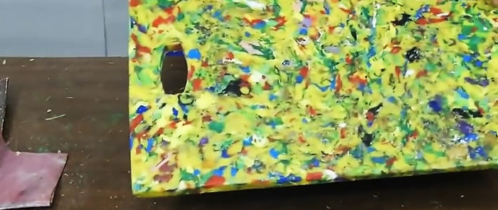 كيفية صنع لوح التقطيع من الأغطية البلاستيكية