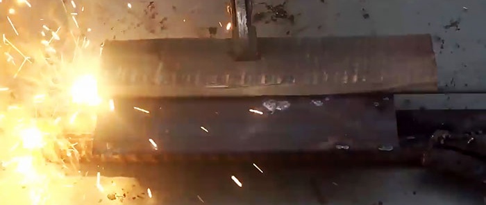 How to automate the welding process with a lying electrode