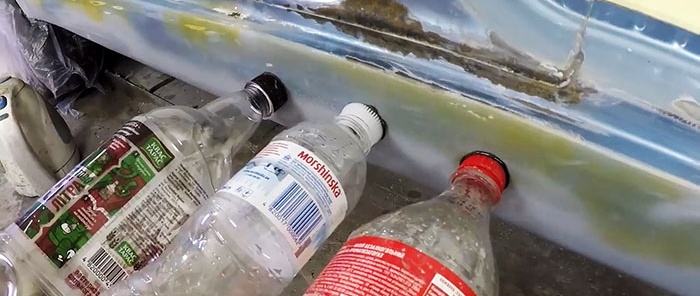 Fjerning av bulker med en plastflaske